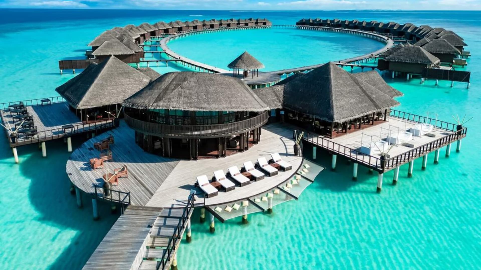 Medufusi Island Resort - Full Board